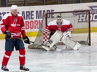 Historicky první hokejový zápas PKS okna